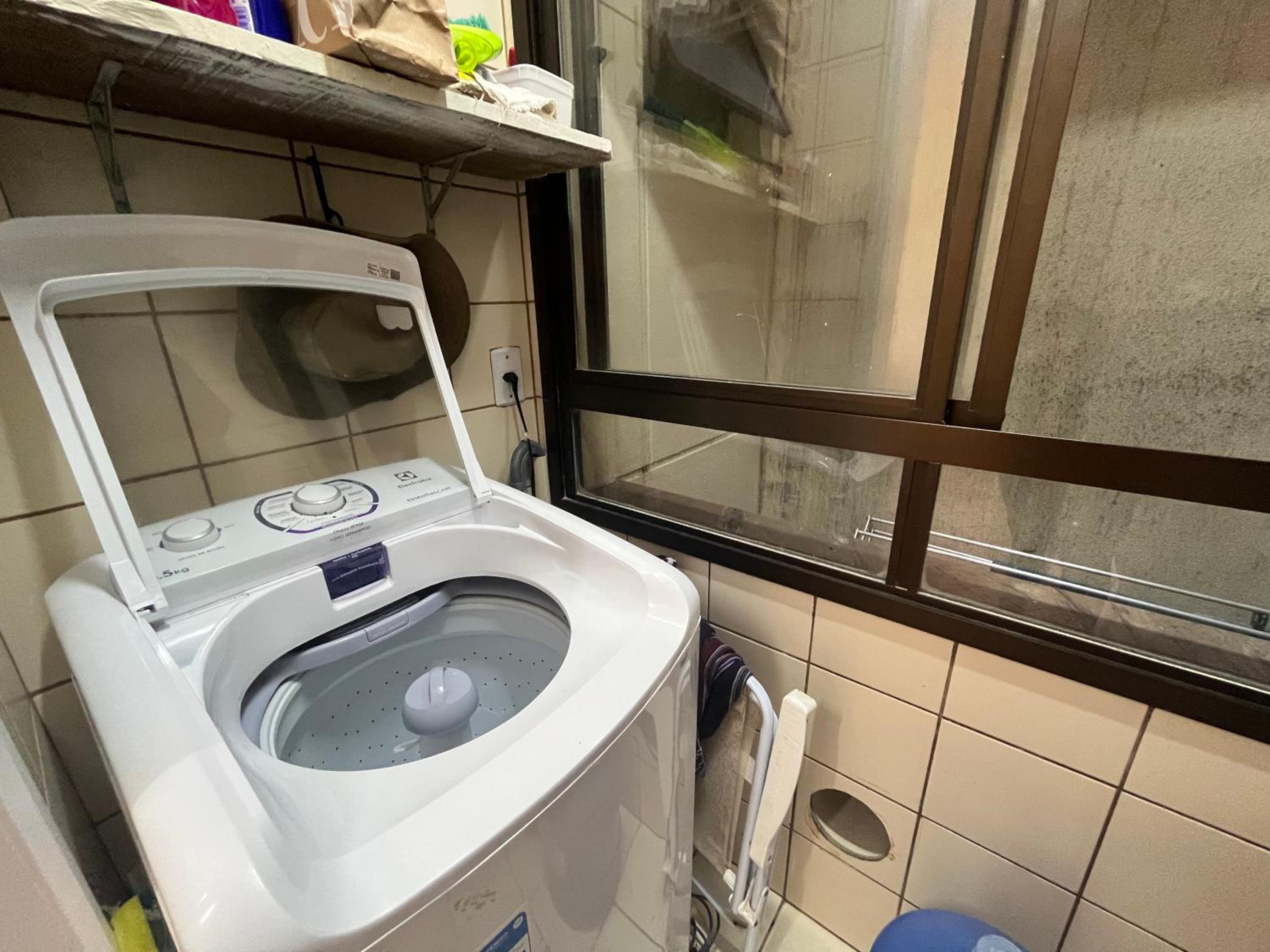 C148 Lindo apartamento em condomínio de frente para o mar