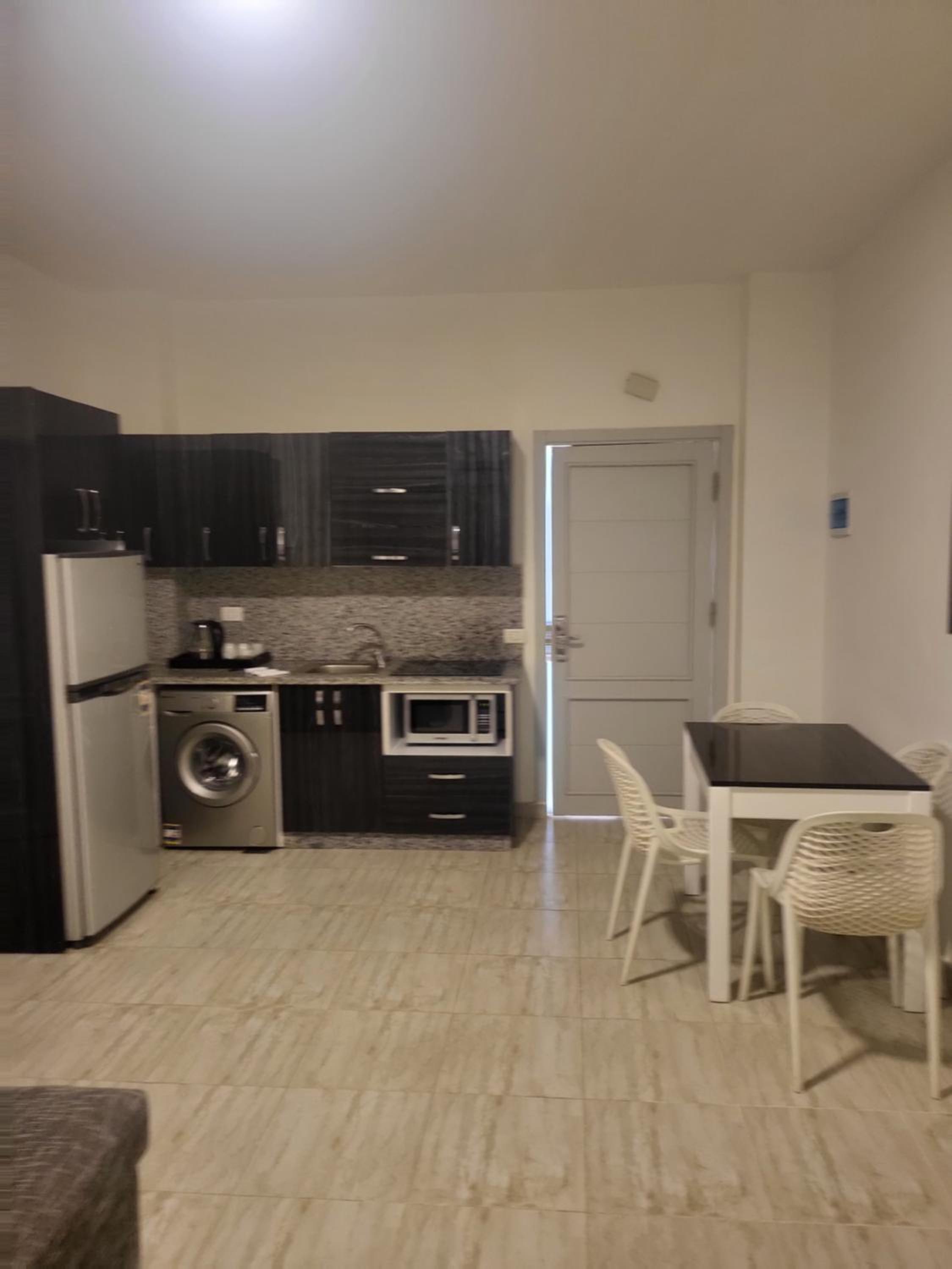 Aqua palms C504 view 5