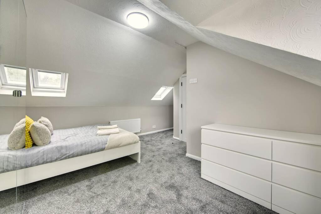 Luxurious quiet 5-bedroom house. view 2