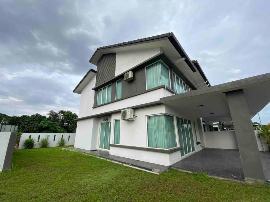 Renai Homestay - 10 PAX, NETFLIX photo 1
