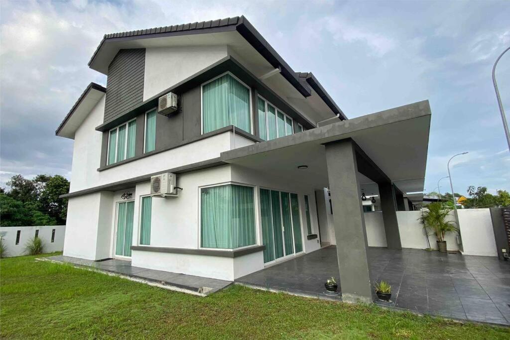 Renai Homestay - 10 PAX, NETFLIX photo 6