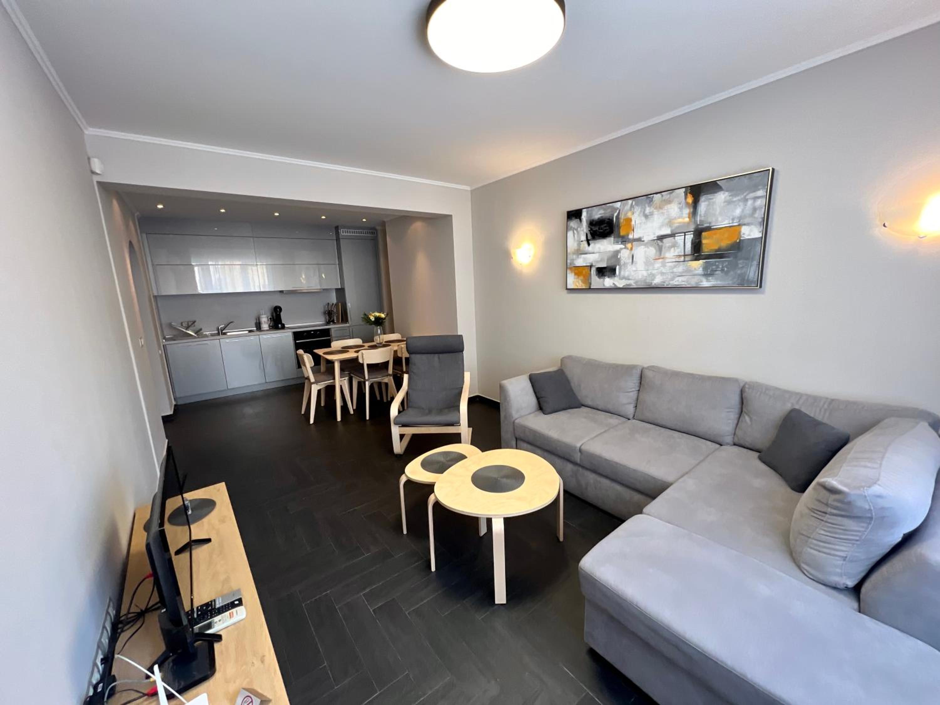 EXCELLENT LOCATION ! General Gurko apartment