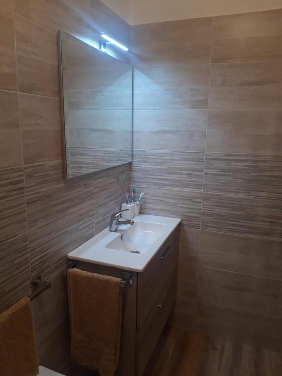 Appartamento In Riva Al Mare con Posto Auto E Disponibilità Bicicletta photo 4
