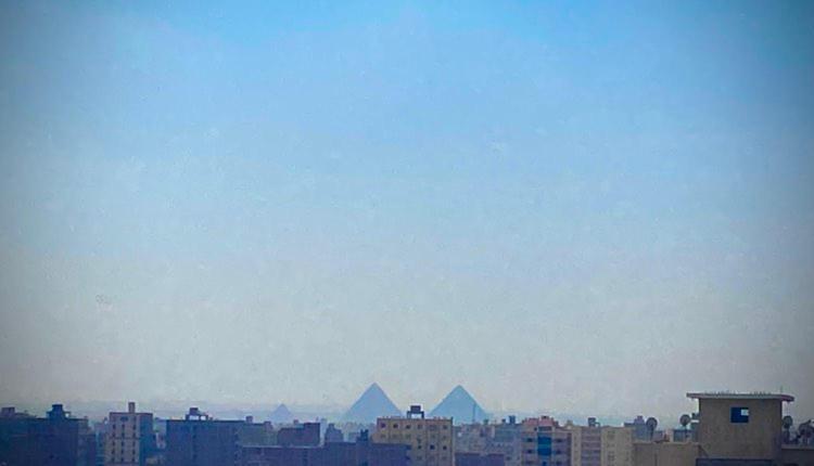 Panoramic Nile & Pyramids view vintage apartment