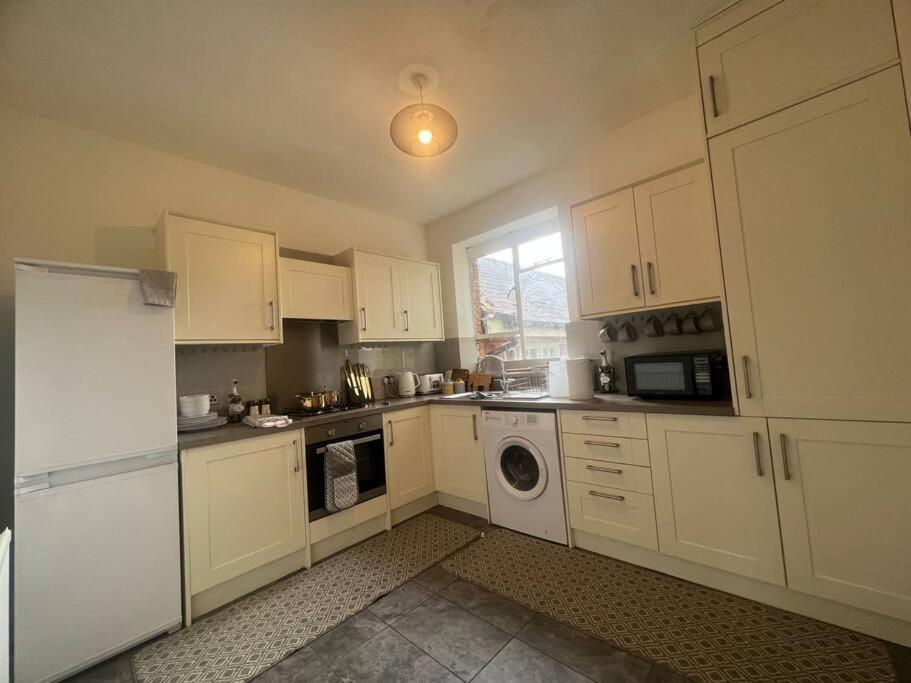 Crondall Stores Flat