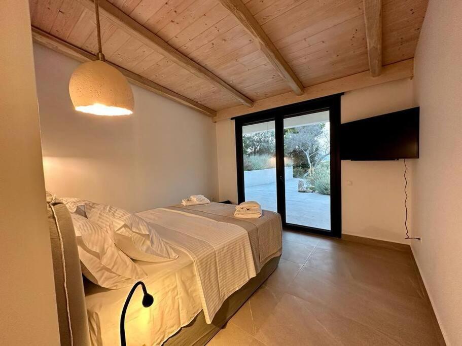 Milva by Goutos Luxury Living view 4