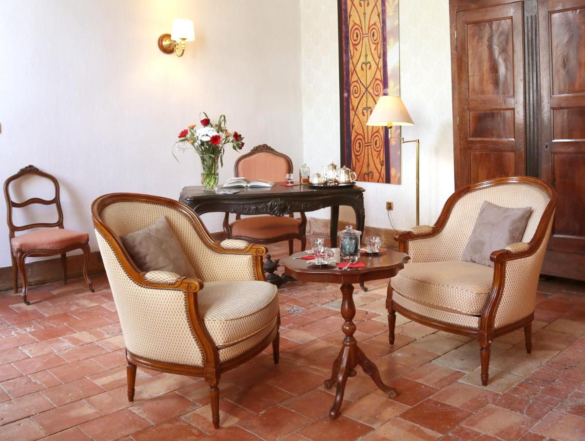 hotel reception