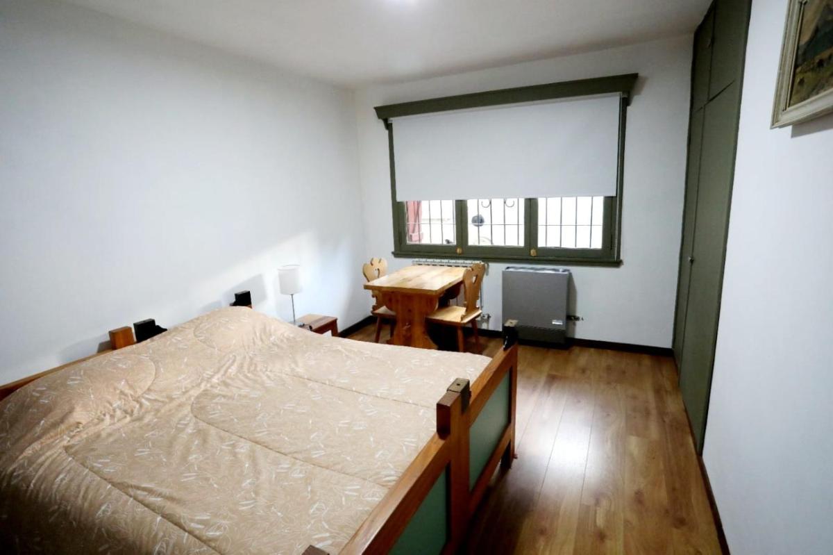 CASA PARA 4-6 PERSONAS 2 dorm A POCAS CUADRAS DEL CENTRO DE BARILOCHE