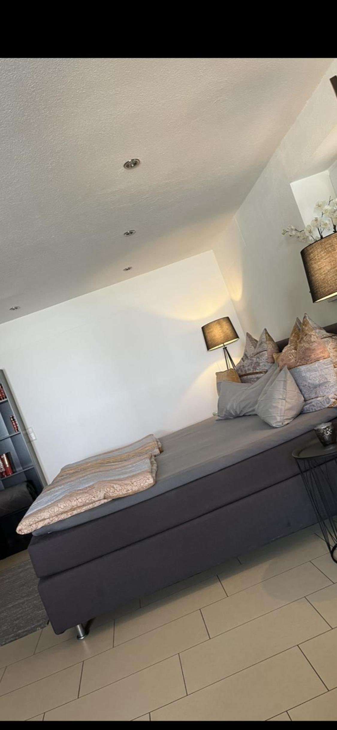 schöne Ferienwohnung 2,5 Zimmer in Stadtnähe mit eigenem Hofgarten