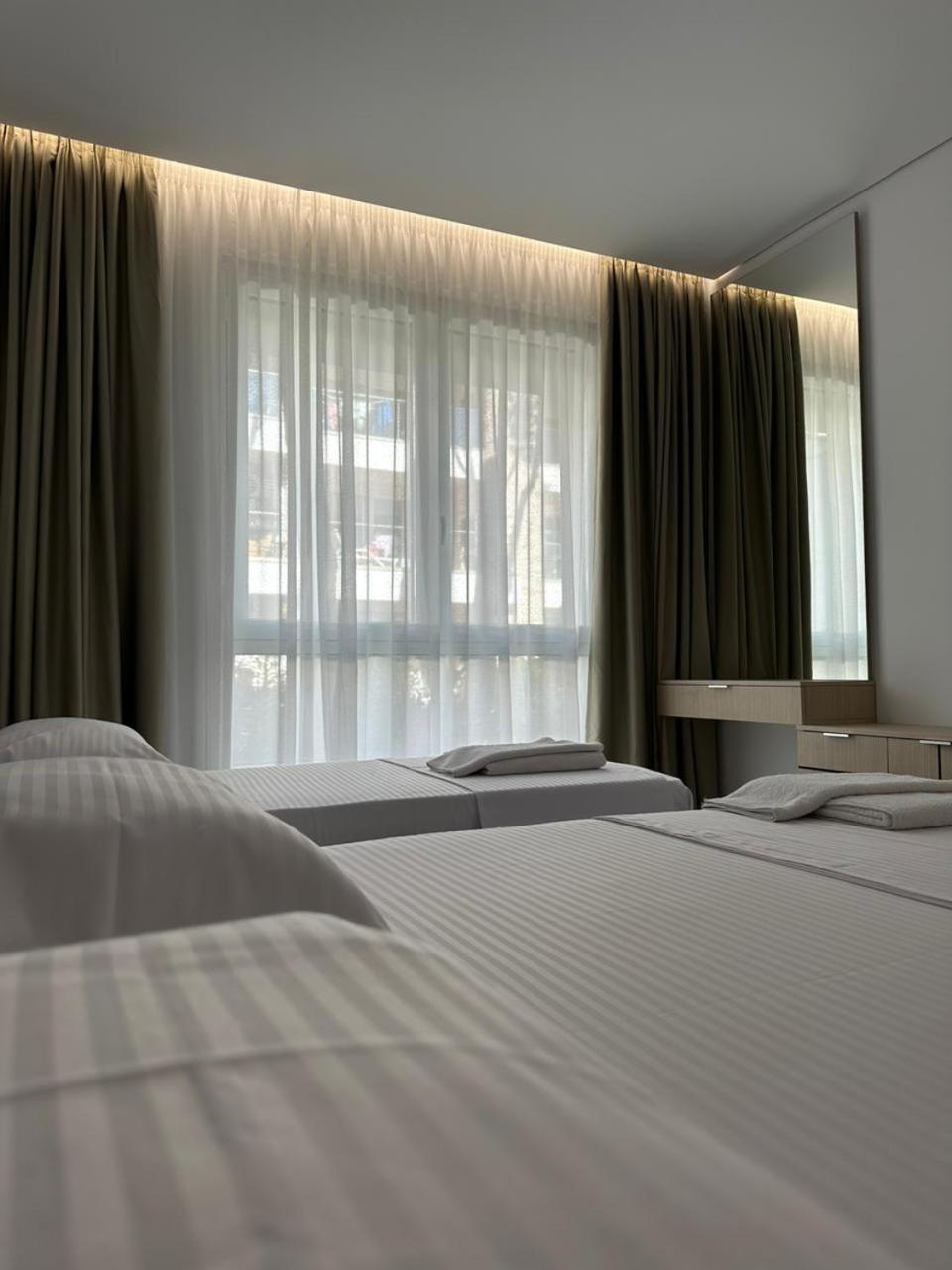 EME APARTMENTS - Kompleksi San Pietro, Gjiri i Lalzit