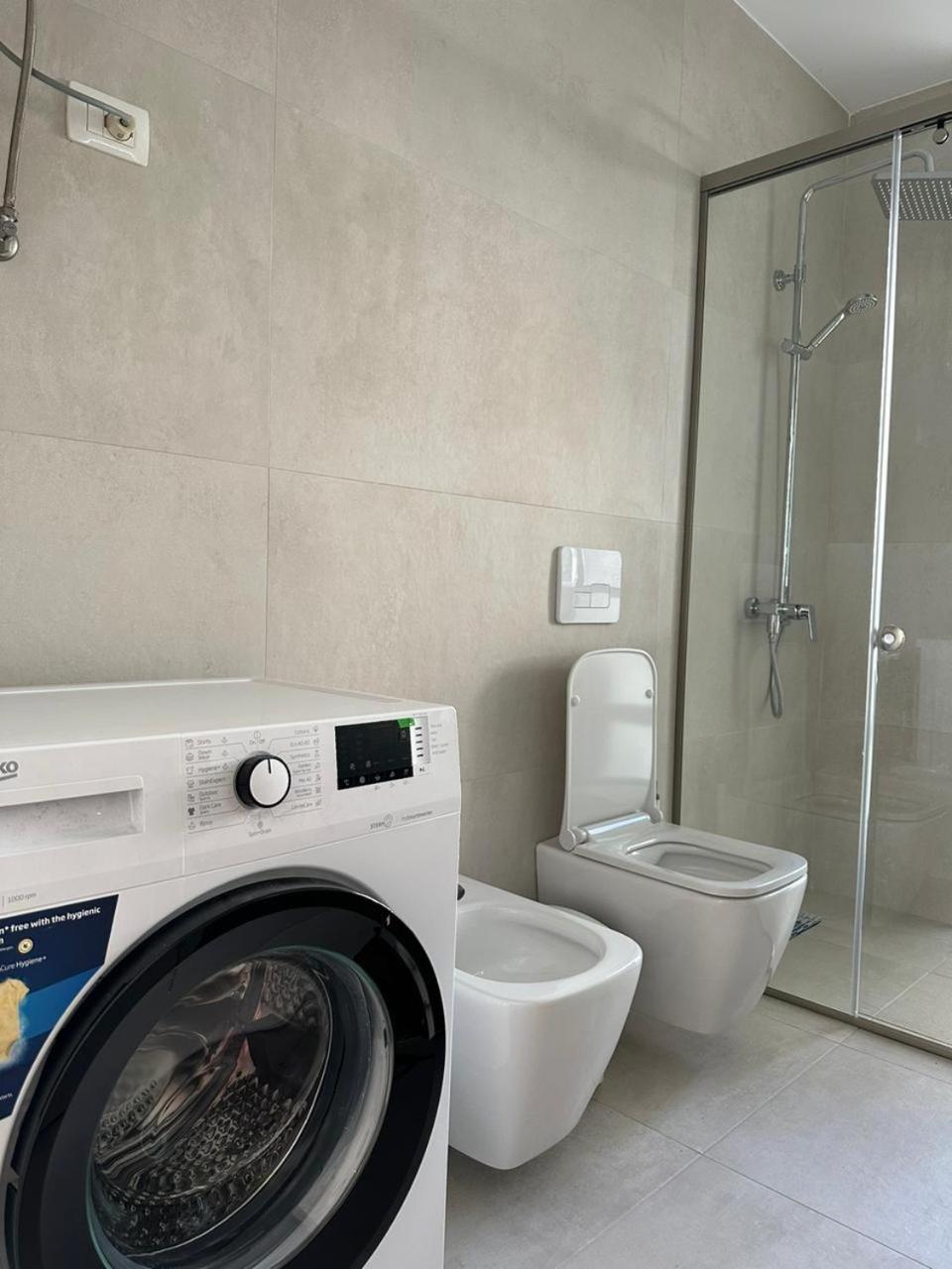 EME APARTMENTS - Kompleksi San Pietro, Gjiri i Lalzit