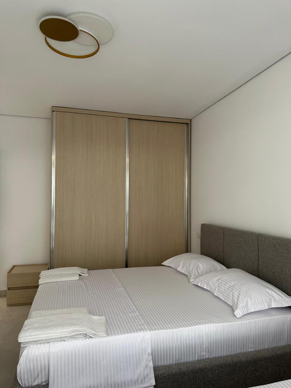EME APARTMENTS - Kompleksi San Pietro, Gjiri i Lalzit