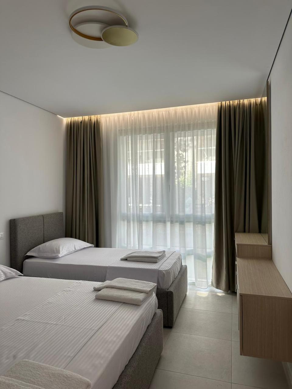 EME APARTMENTS - Kompleksi San Pietro, Gjiri i Lalzit