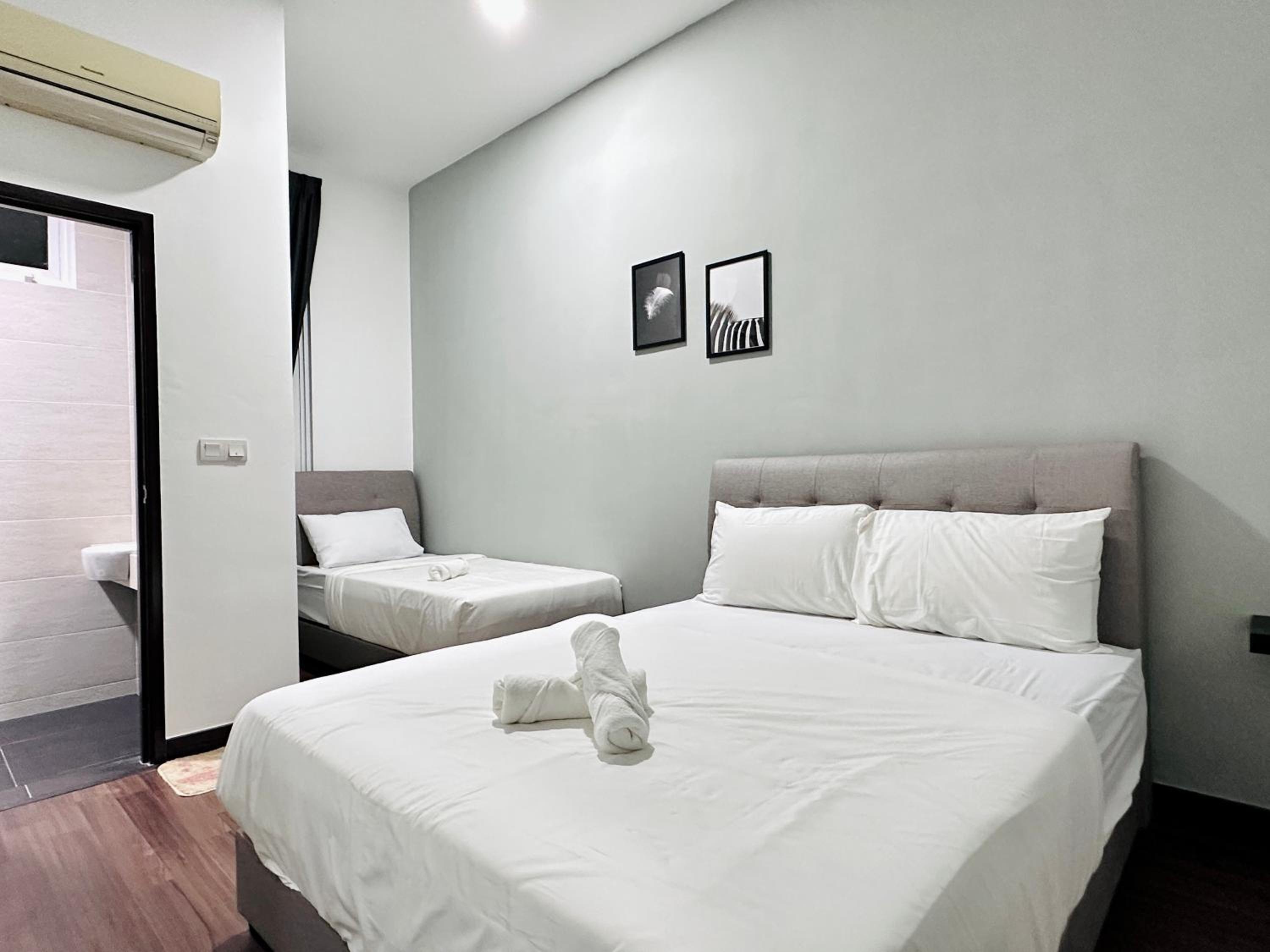 Queen’s Villa for 28Pax @Central of Penang photo 5