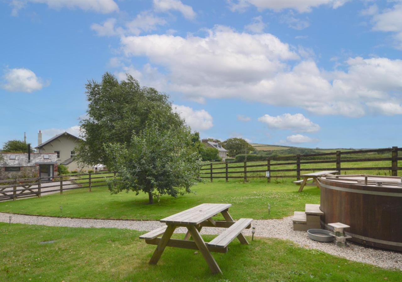 4 Bed in St. Wenn oc-p00886