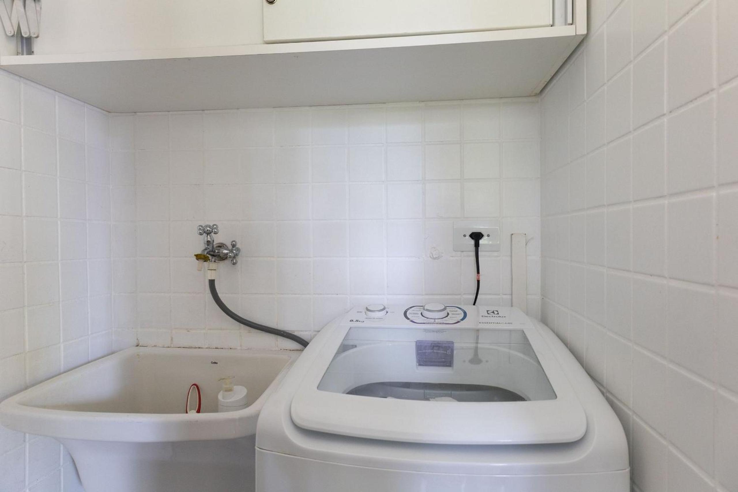 Flats de 1 e 2 dorm a 50m da Praia Maresias - Cond Lazer Completo