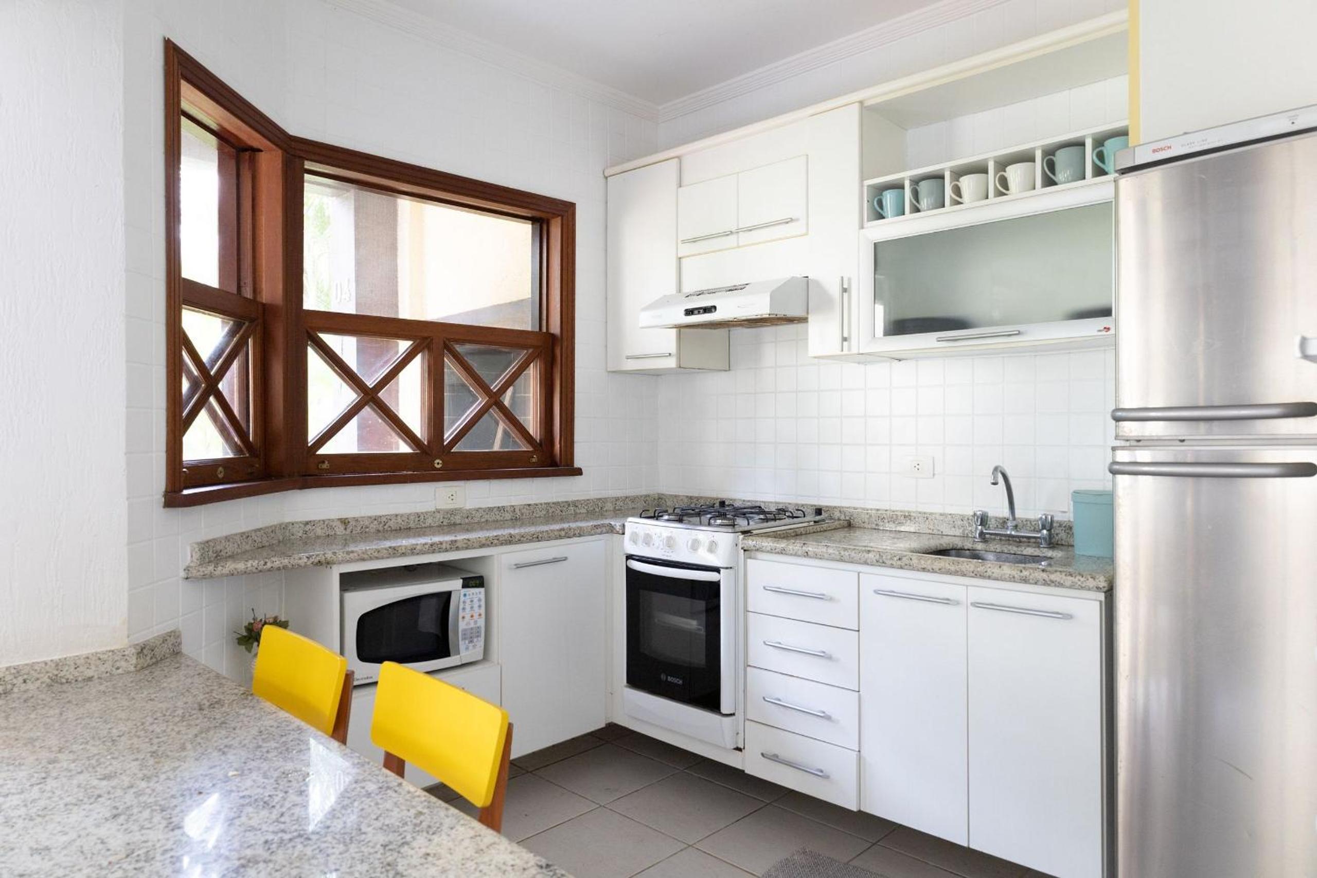 Flats de 1 e 2 dorm a 50m da Praia Maresias - Cond Lazer Completo