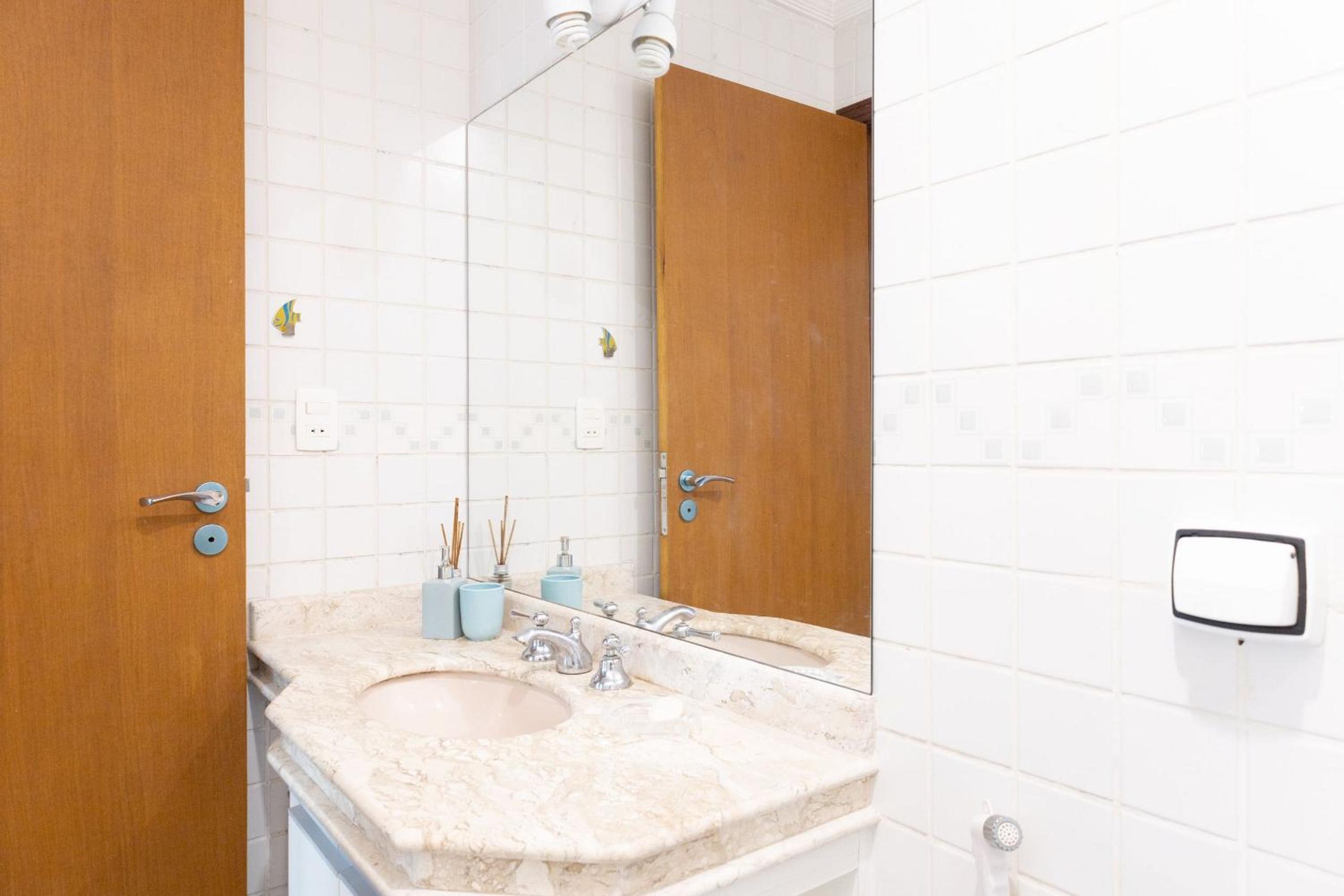 Flats de 1 e 2 dorm a 50m da Praia Maresias - Cond Lazer Completo