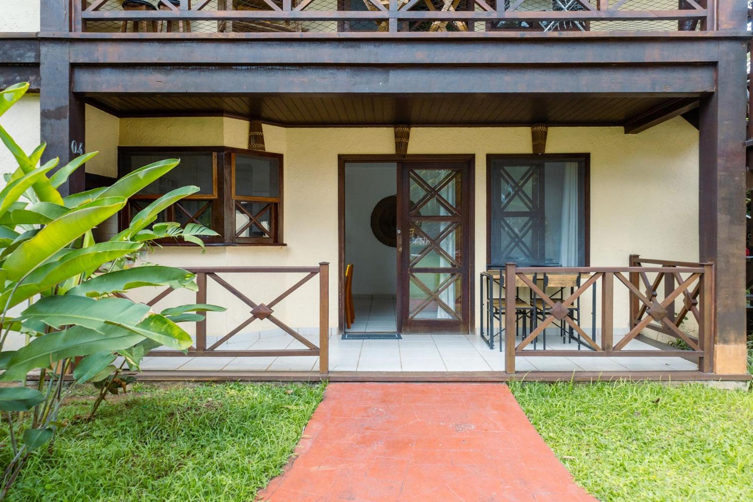 Flats de 1 e 2 dorm a 50m da Praia Maresias - Cond Lazer Completo