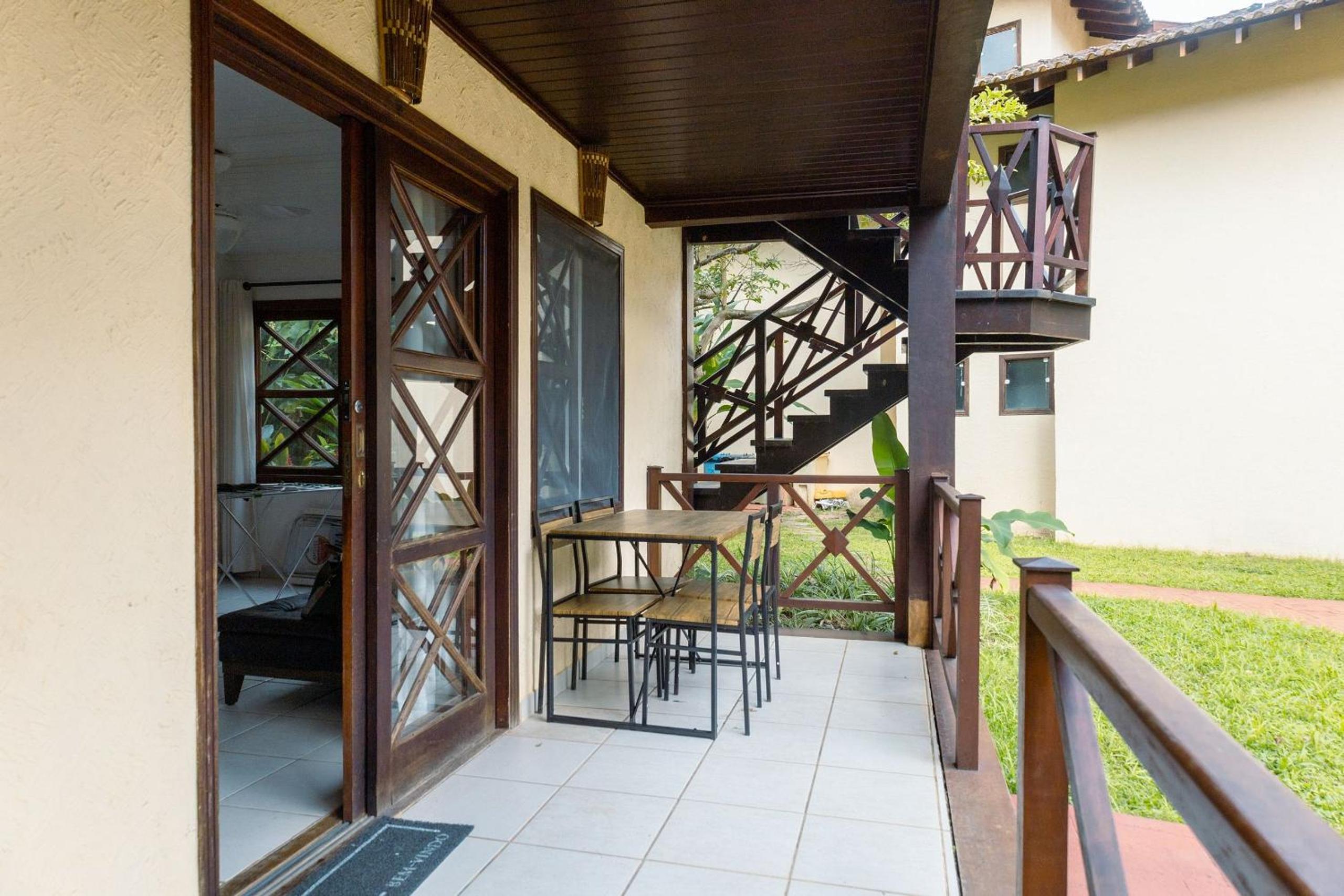 Flats de 1 e 2 dorm a 50m da Praia Maresias - Cond Lazer Completo