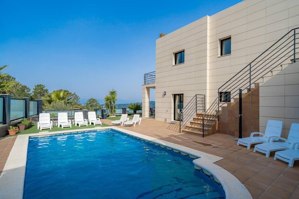 Villa Aurore, 12 persons, Large salt-water pool, Air conditioning view 3