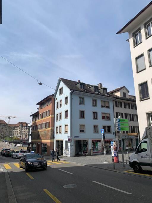 Cozy Studio Apartment Unit 12 in Center of Zurich