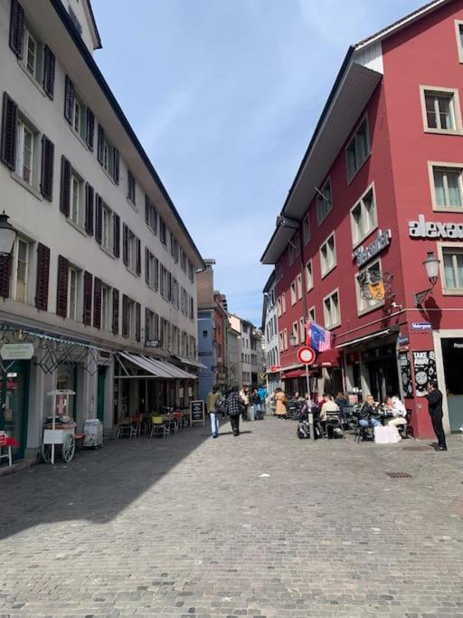 Cozy Studio Apartment Unit 12 in Center of Zurich