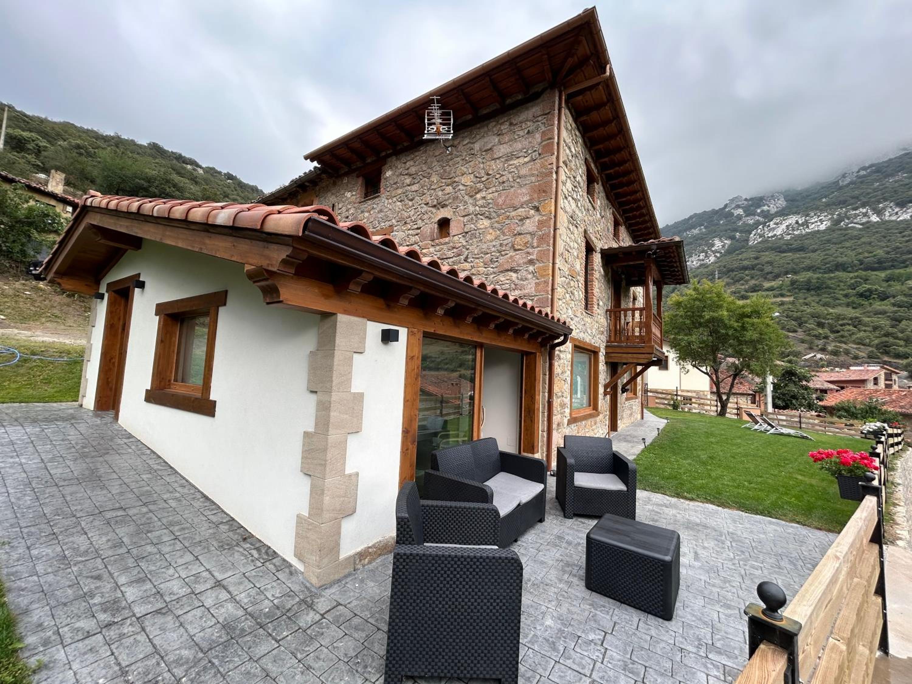 Casa Maribel. Casa rural en Lebeña, Picos de Europa view 5
