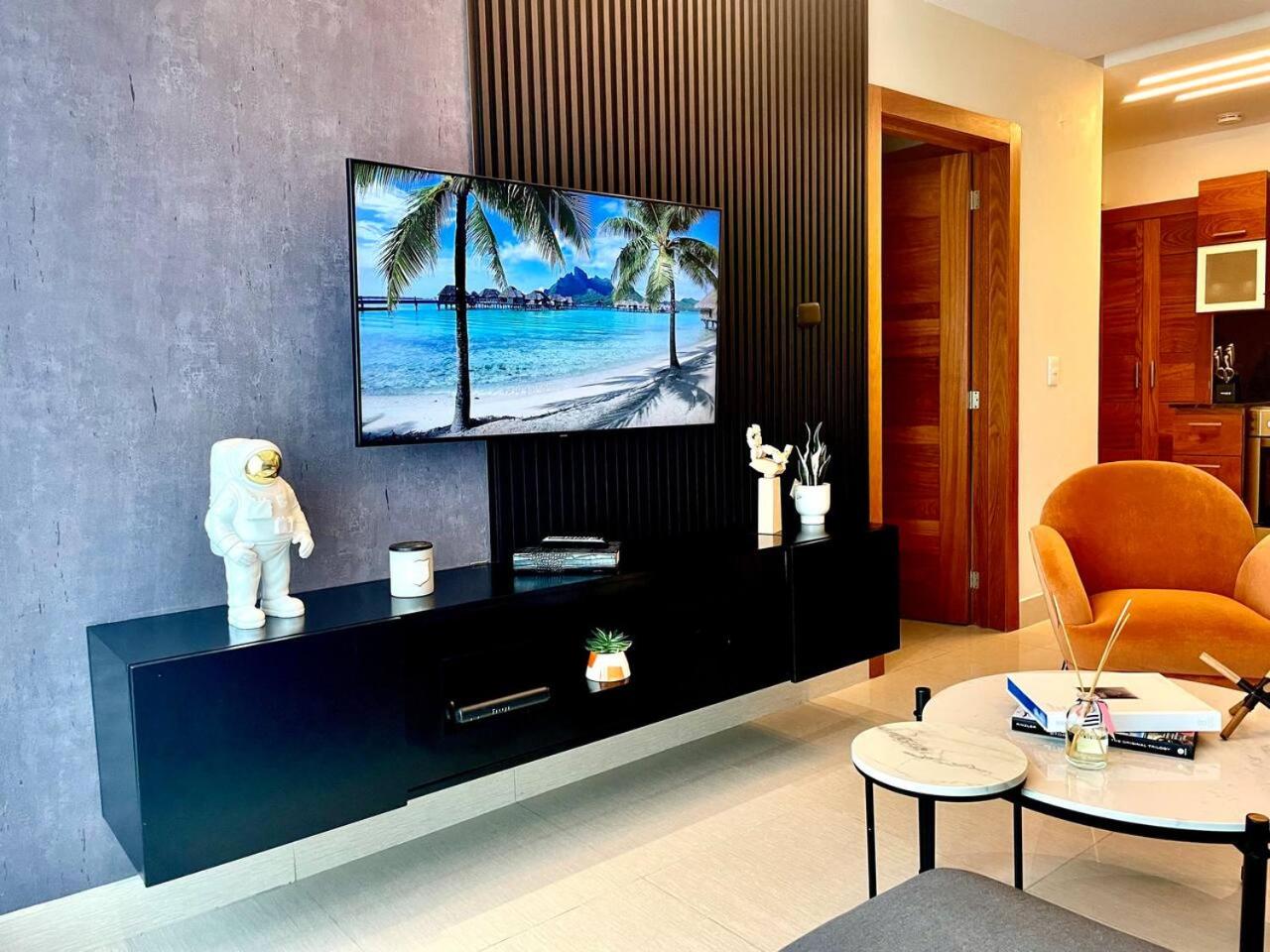 SuiteDeluxe 1 bdr Ocean View, Pool, Saune, GYM apt i 14 view 3