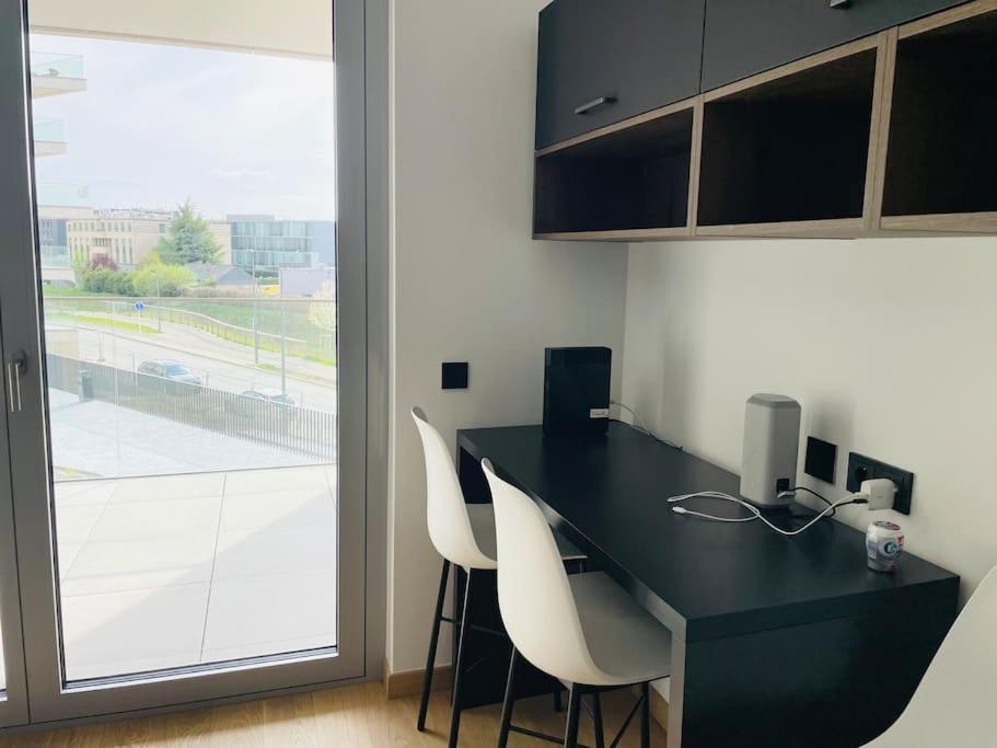 Luxury 2023 Flat in Center With Terrace & Parking- CD4 view 2