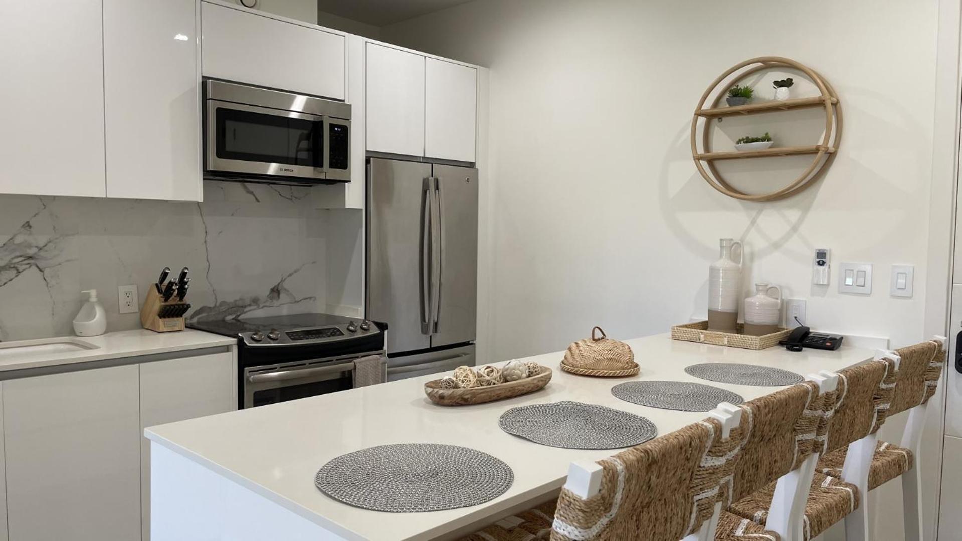 The Cove - Location is everything! - Luxurious - Free parking