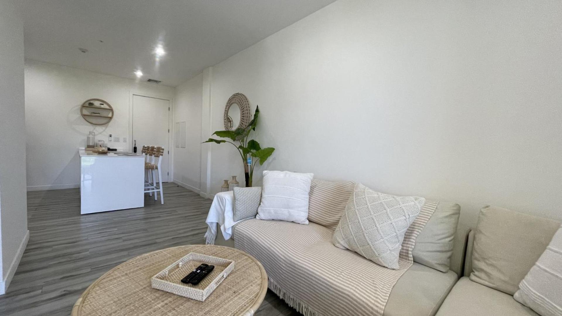 The Cove - Location is everything! - Luxurious - Free parking