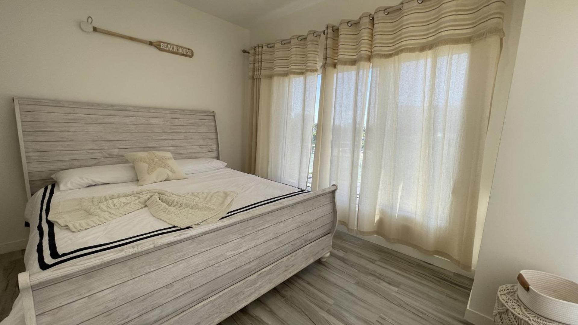 The Cove - Location is everything! - Luxurious - Free parking