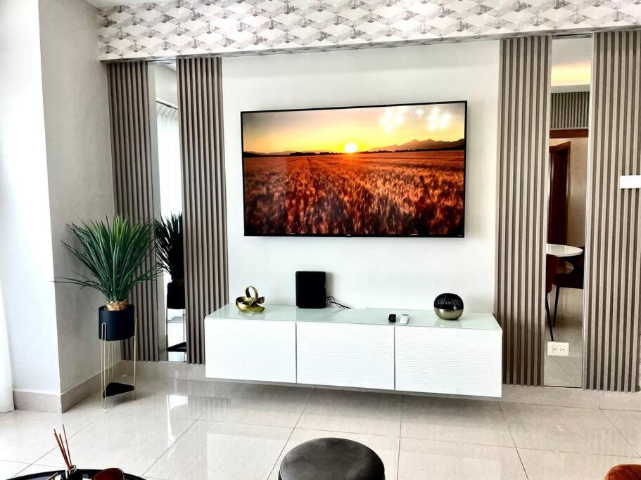 VIP DELUXE AND TOWER J7_POOL_GYM_SAUNE_WIFE view 2