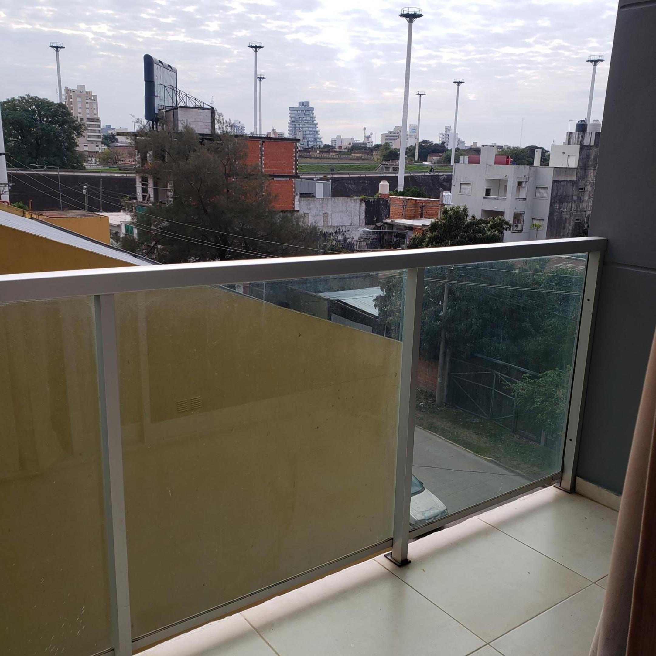 Costanera sur edificio con piscina