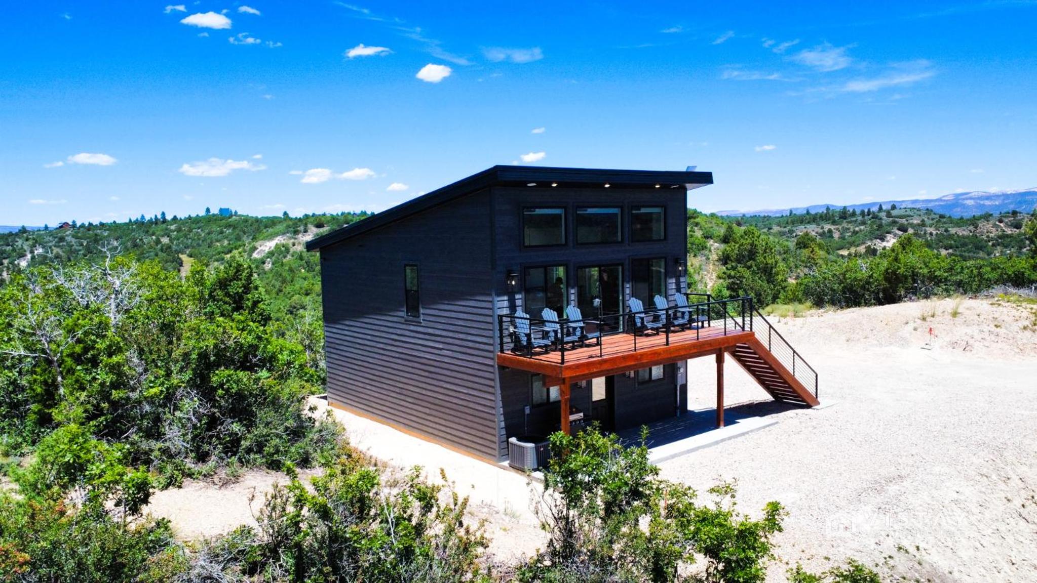 Bryce View Cabin - New Cabin With Amazing Views! view 2