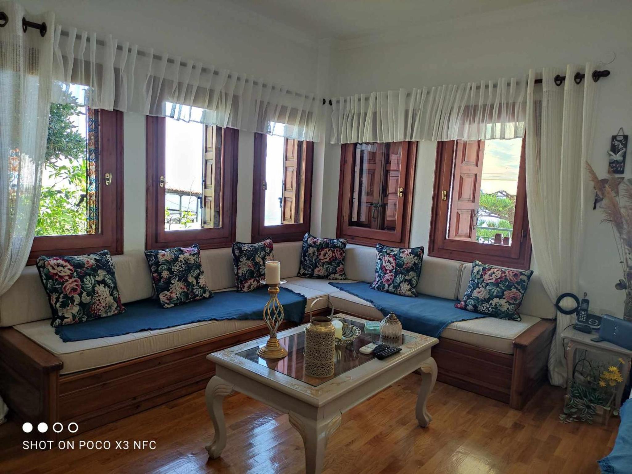 MESONISI maisonette