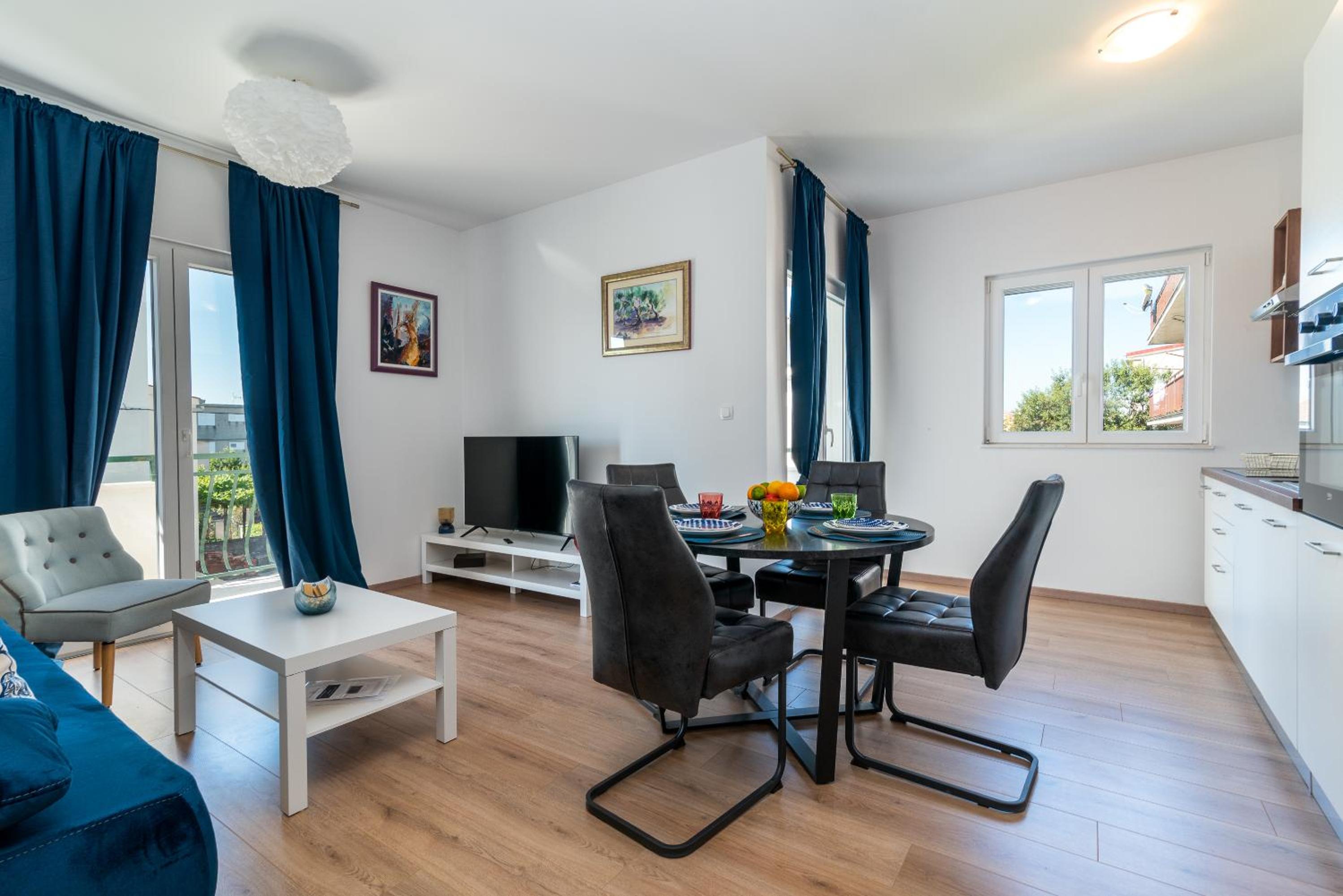 Apartment West