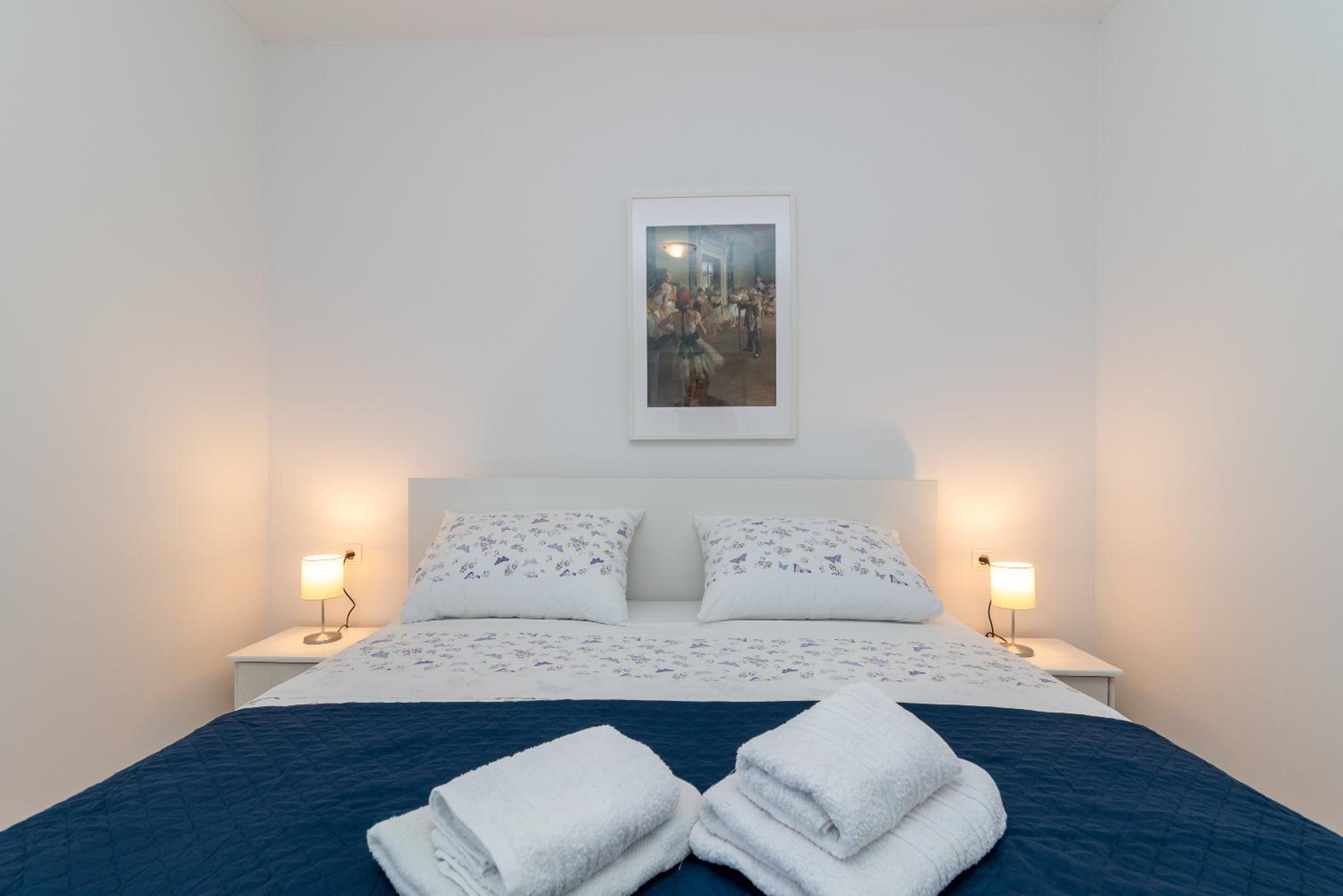 Apartment West