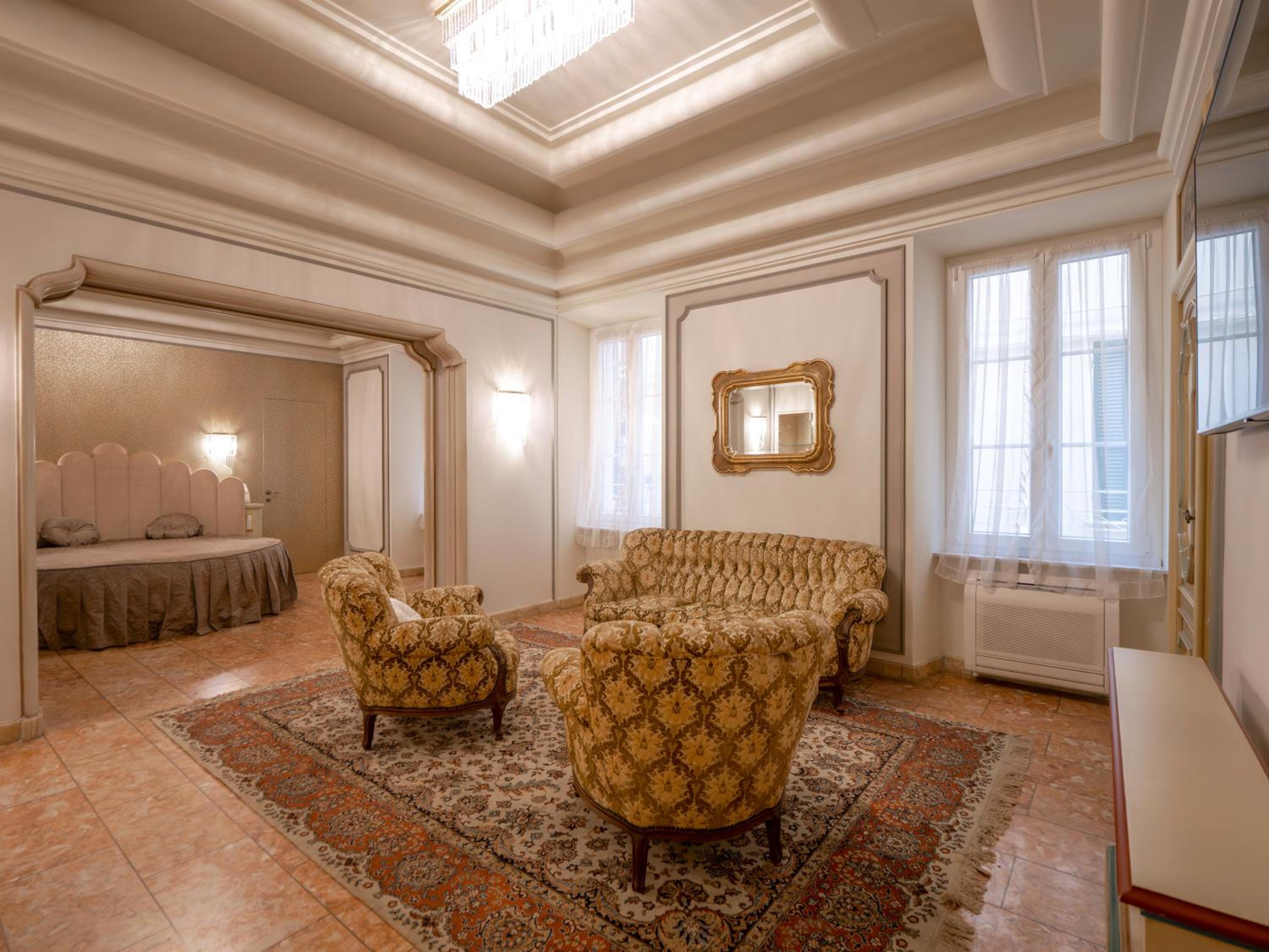 Hotel Casa Balzola - Suite Perla - Image 1