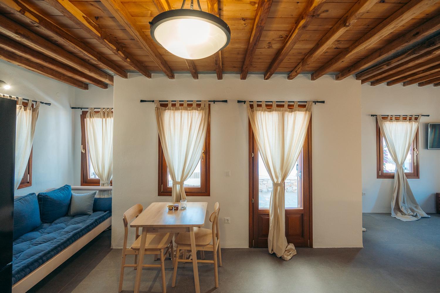 Loukia Apartments