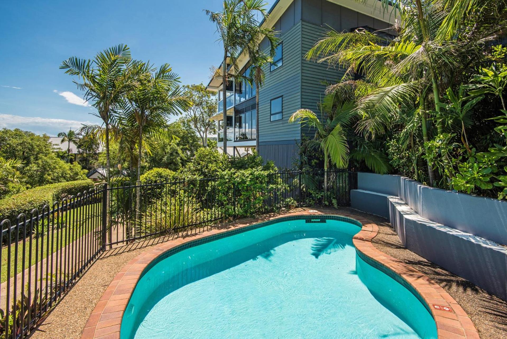 Oasis 1, 2 Bedroom, 1 Bathroom Apartment with Buggy!