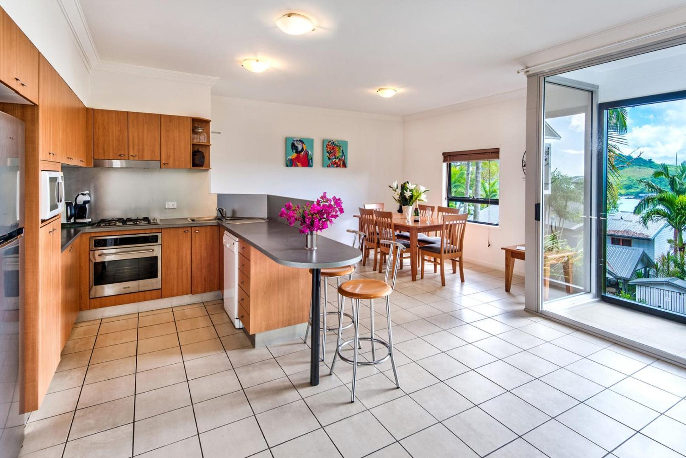 Oasis 1, 2 Bedroom, 1 Bathroom Apartment with Buggy!