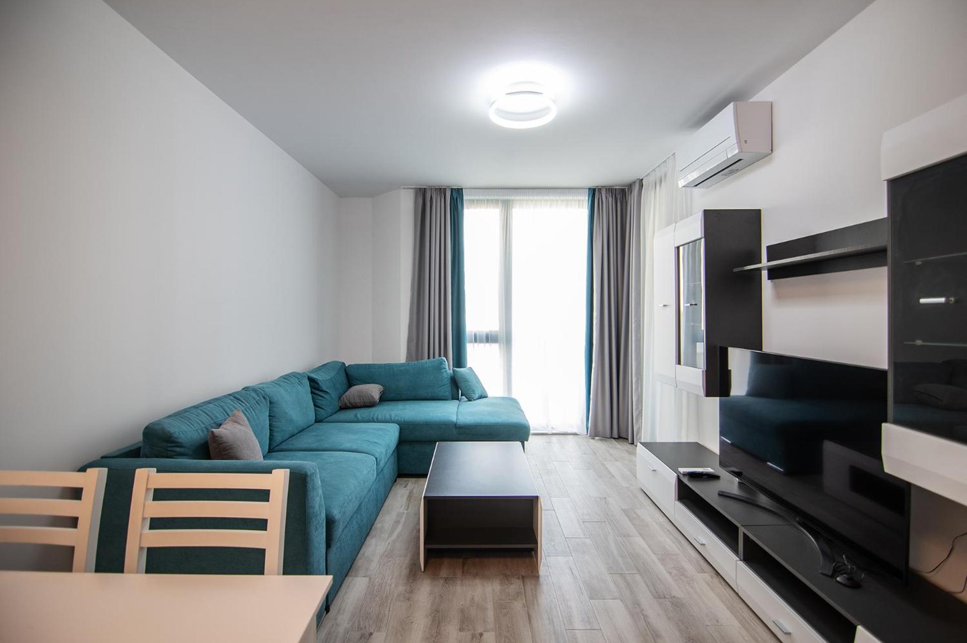 Sea flats with pool in Azur Residence