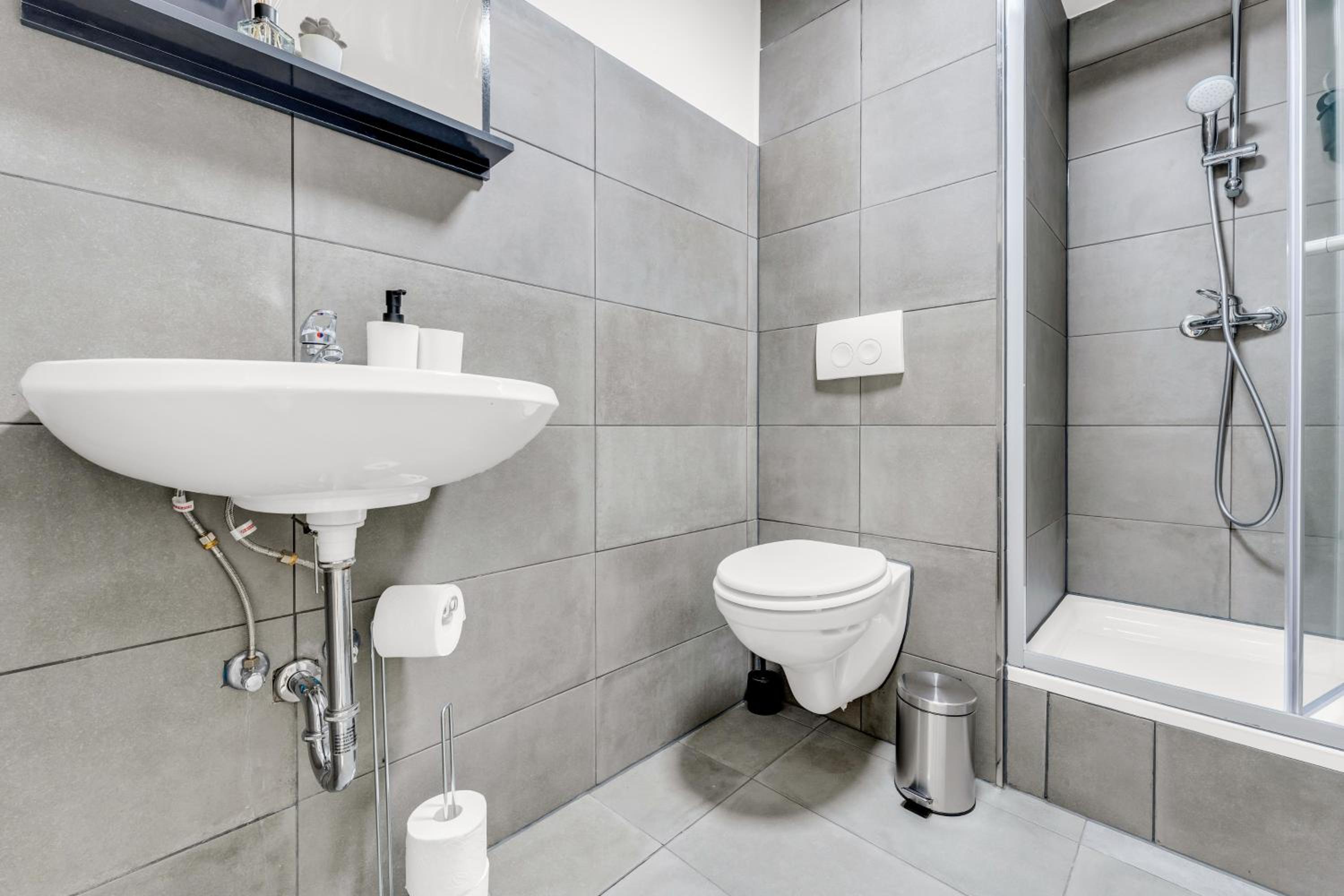 2 Zimmer Apartments,4 Betten,zentral am Sbahnhof Köpenick,vollmöbliert