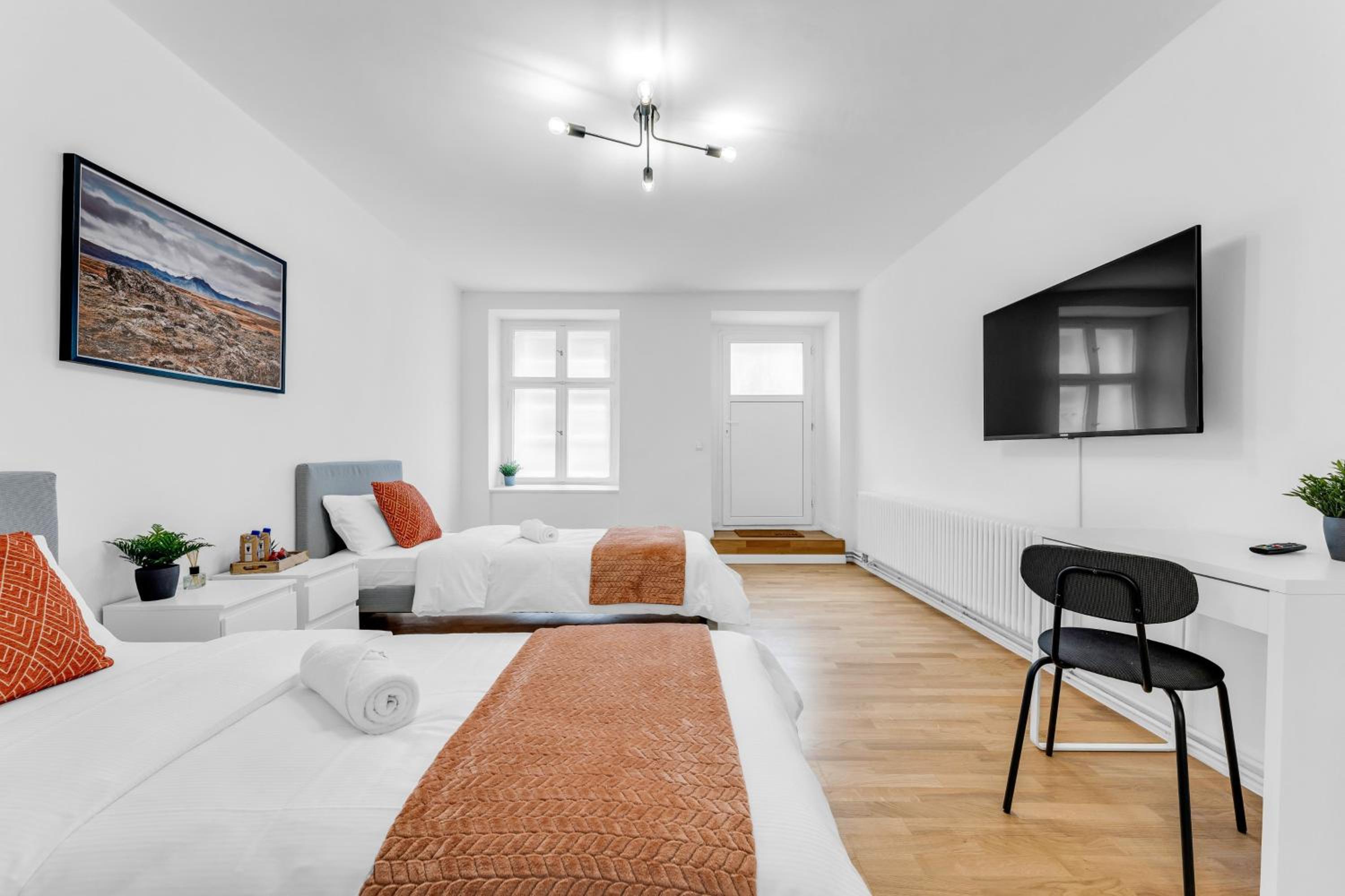 2 Zimmer Apartments,4 Betten,zentral am Sbahnhof Köpenick,vollmöbliert