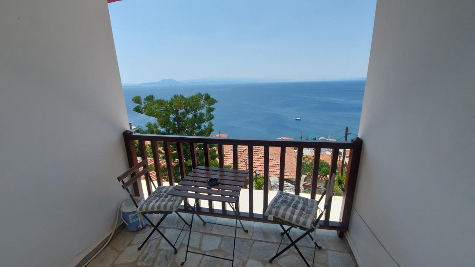 MESONISI maisonette