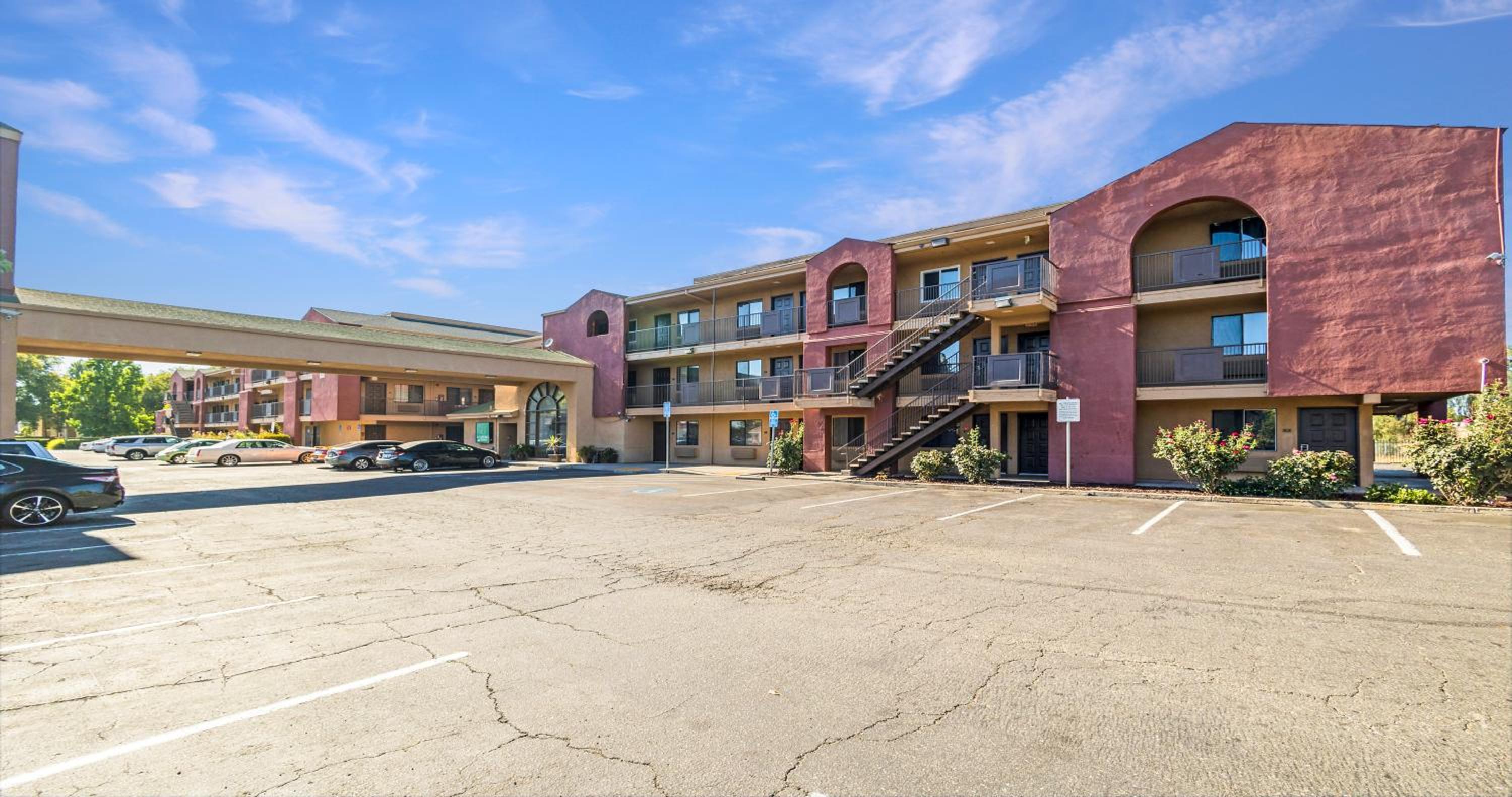 Budget Inn and Suites Stockton Yosemite, Photo 16