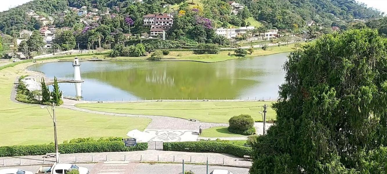 Palácio Quitandinha Espetacular Apartamento com Vista para o Lago