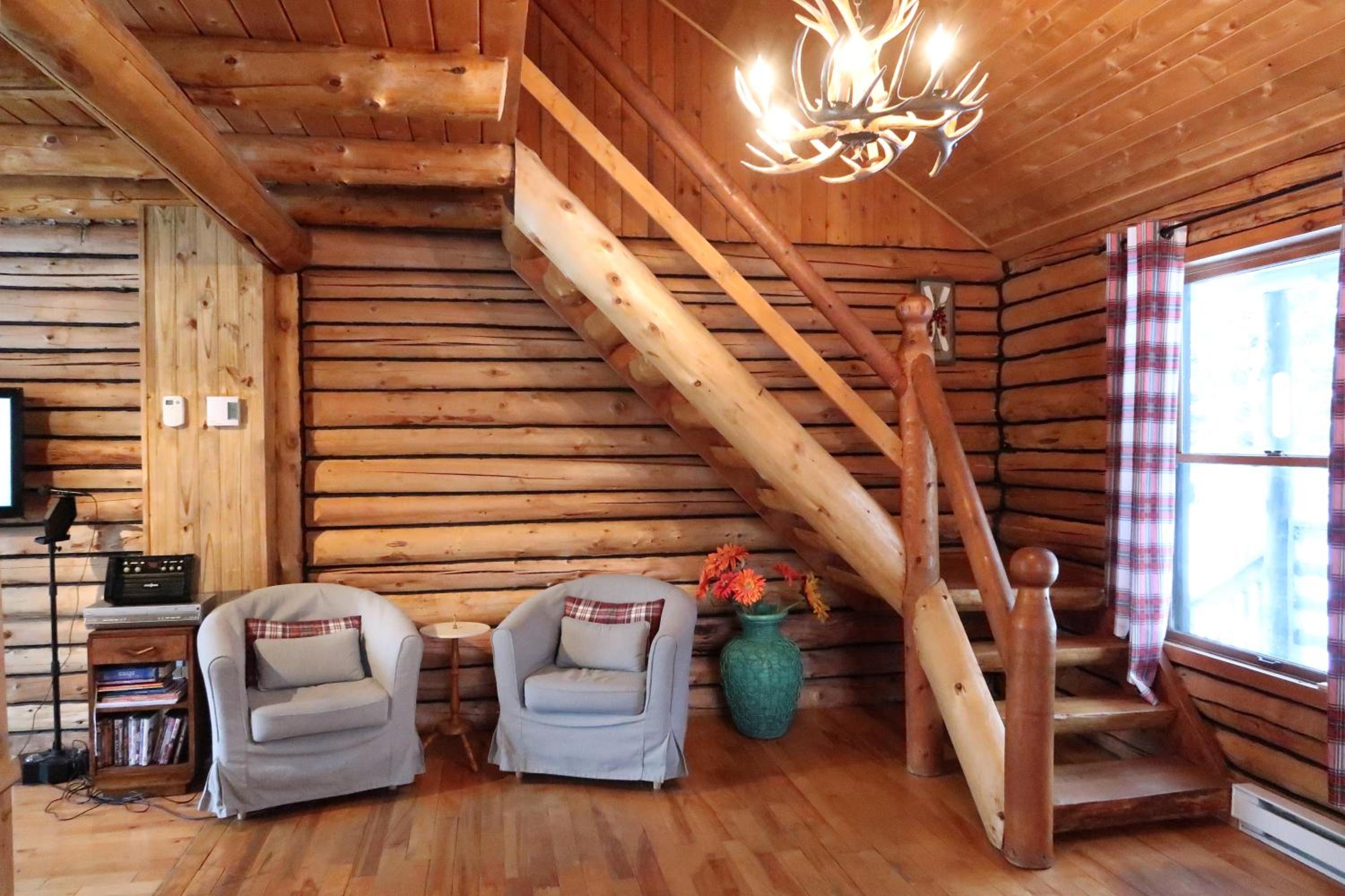 Cozy log cottage